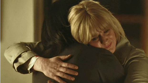 LTIH_S1E05_Caroline&KateHug