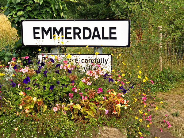 EmmerdaleSign2